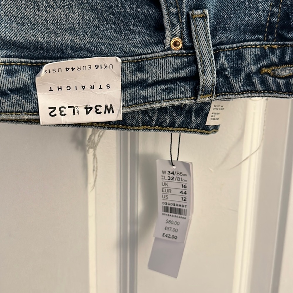 Top shop Jeans for sale. Super Cute. Never worn